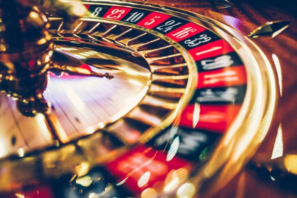 jeniuspoker mobile app showing Teen Patti table lobby and payment method selection